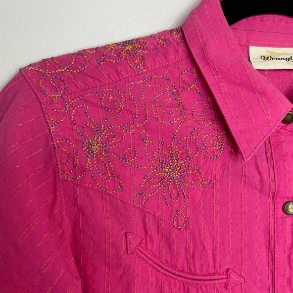 Wrangler print metallic flora embroidery western snaps shirt - Picture 2 of 11